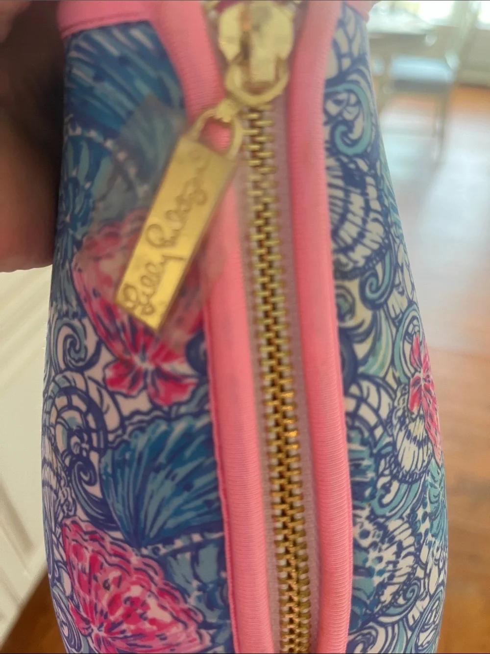 Lilly Pulitzer insulated wine carafe and cover . New .